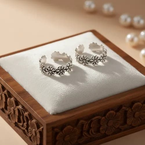 Beautiful Floral Silver Toe Ring