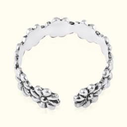 Beautiful Floral Silver Toe Ring