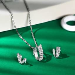 Minimalistic Silver Necklace Set