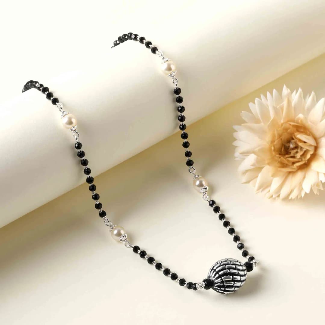 Modern Glow Oxidised Mangalsutra