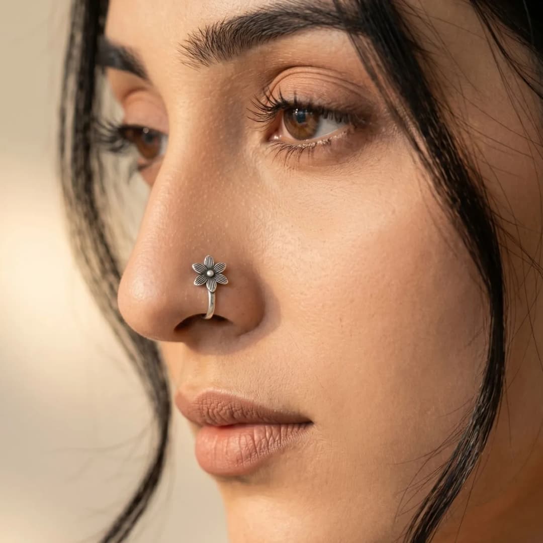 Radiant Lily Silver Nath