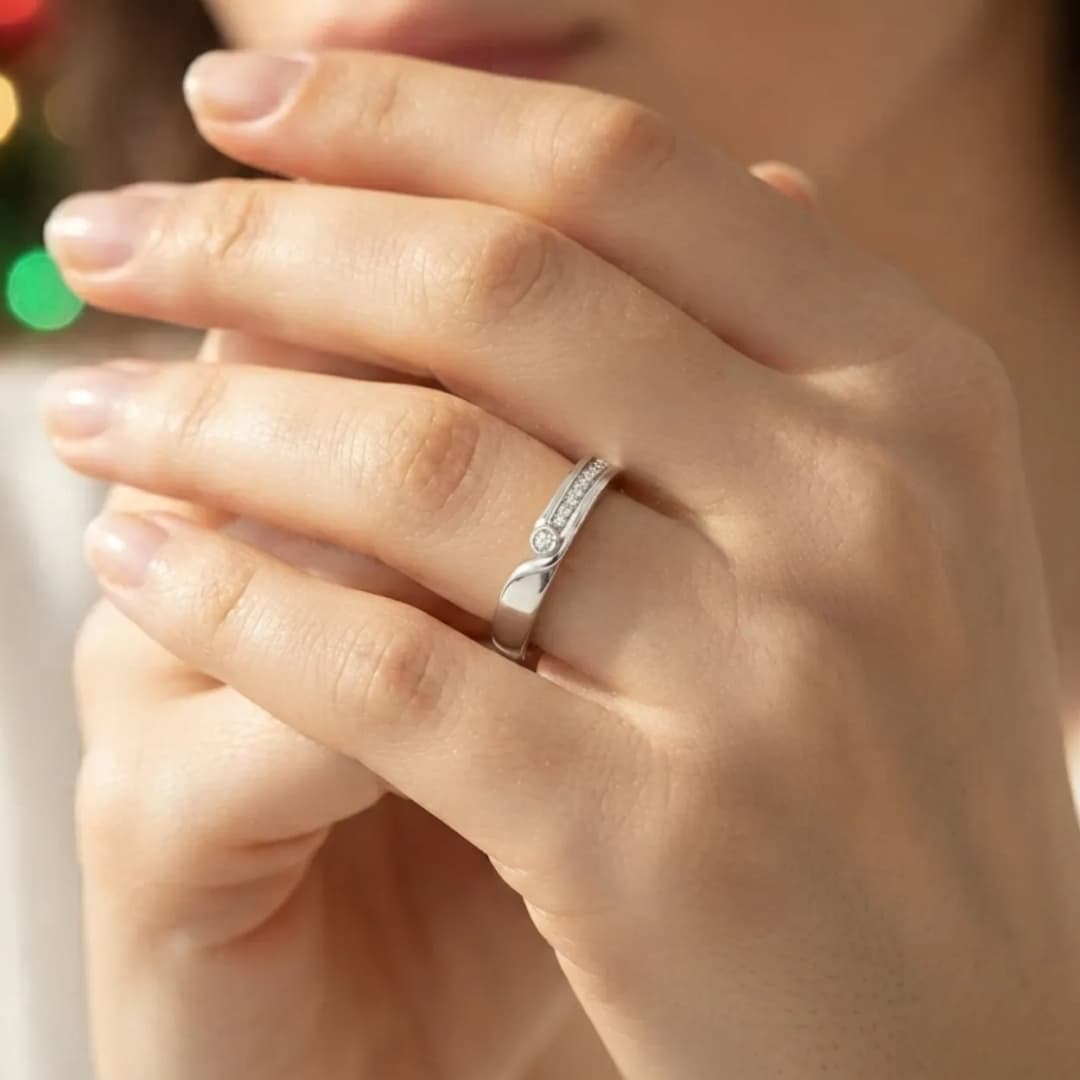 Delicate Solitaire Ring