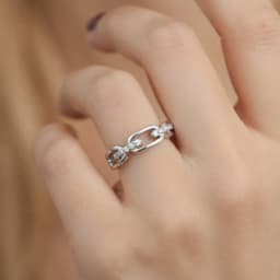 Chic Silver Ring