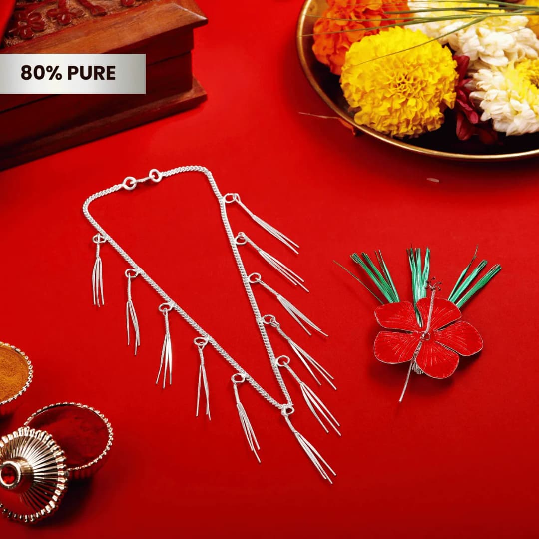 Silver Durva Haar and Red Petal Jaswand Flower Ganpati Set
