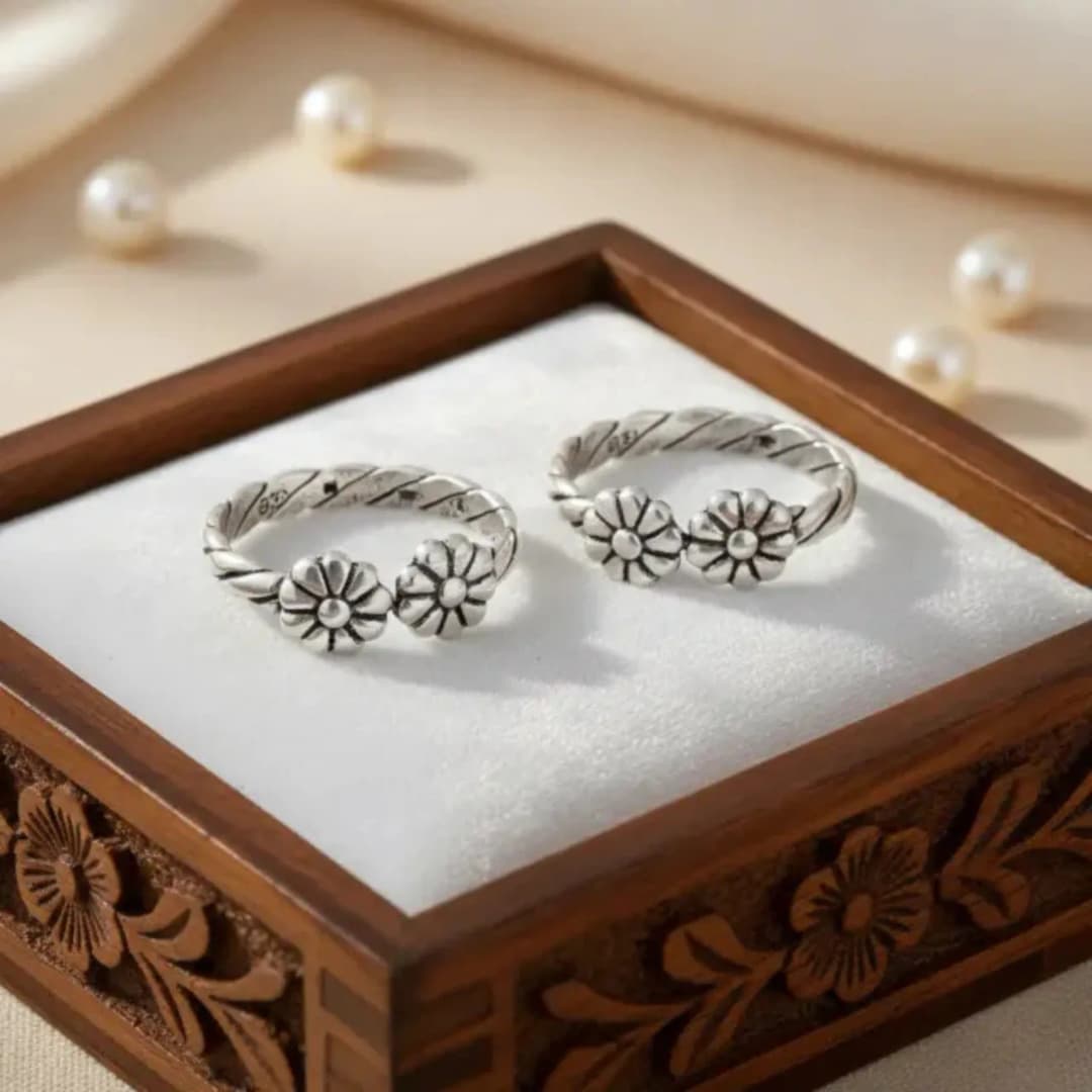 Elegant Silver Toe Ring