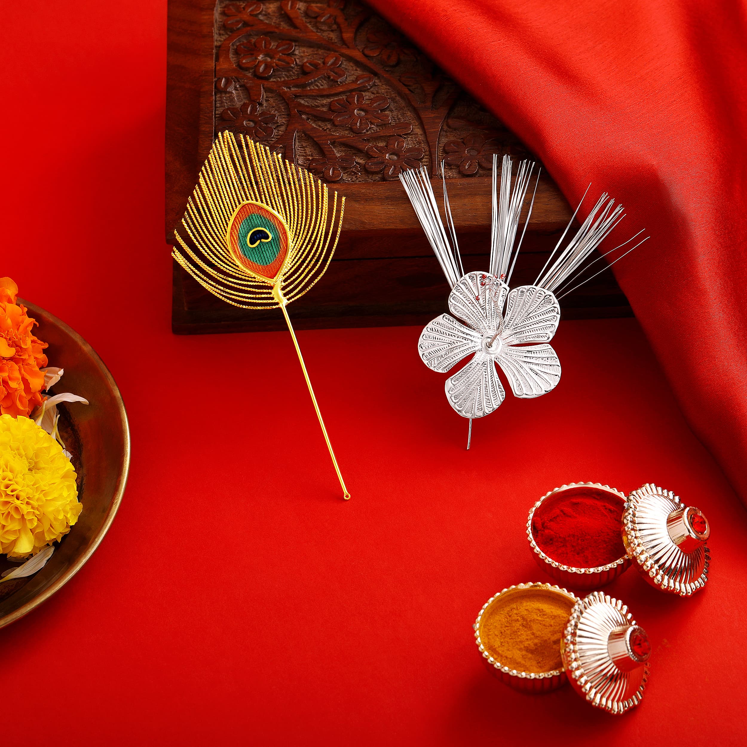 Peacock Feather and Silver Jaswand Flower Ganpati Set