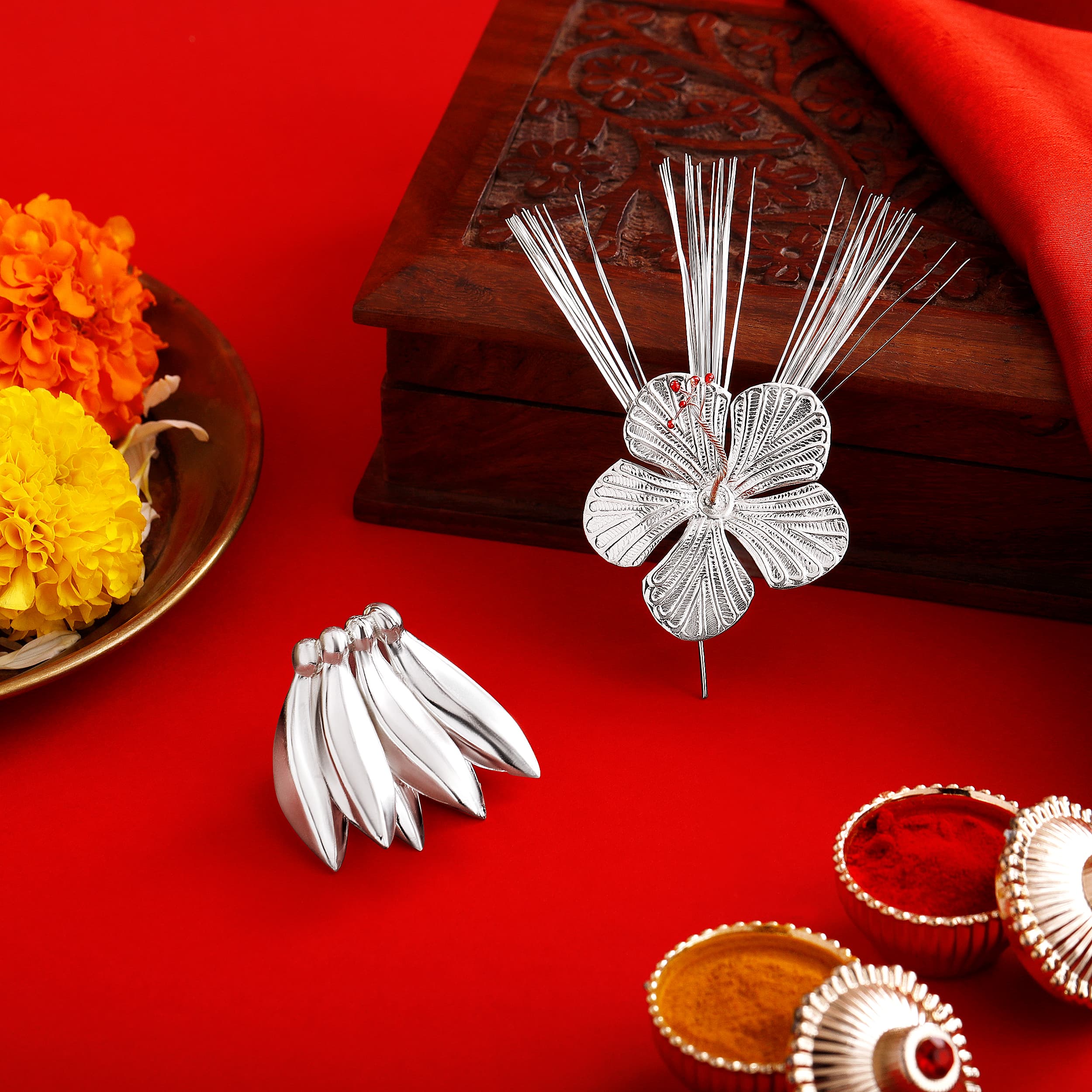 Silver Keli and Silver Jaswand Flower Ganpati Set