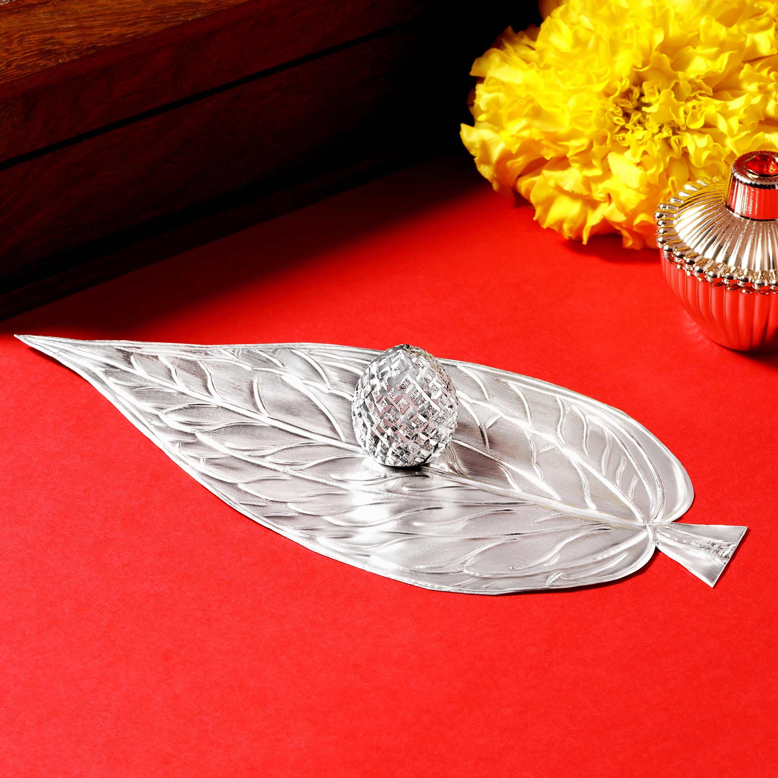 Silver Supari and Silver Betel Leaf Ganpati Set