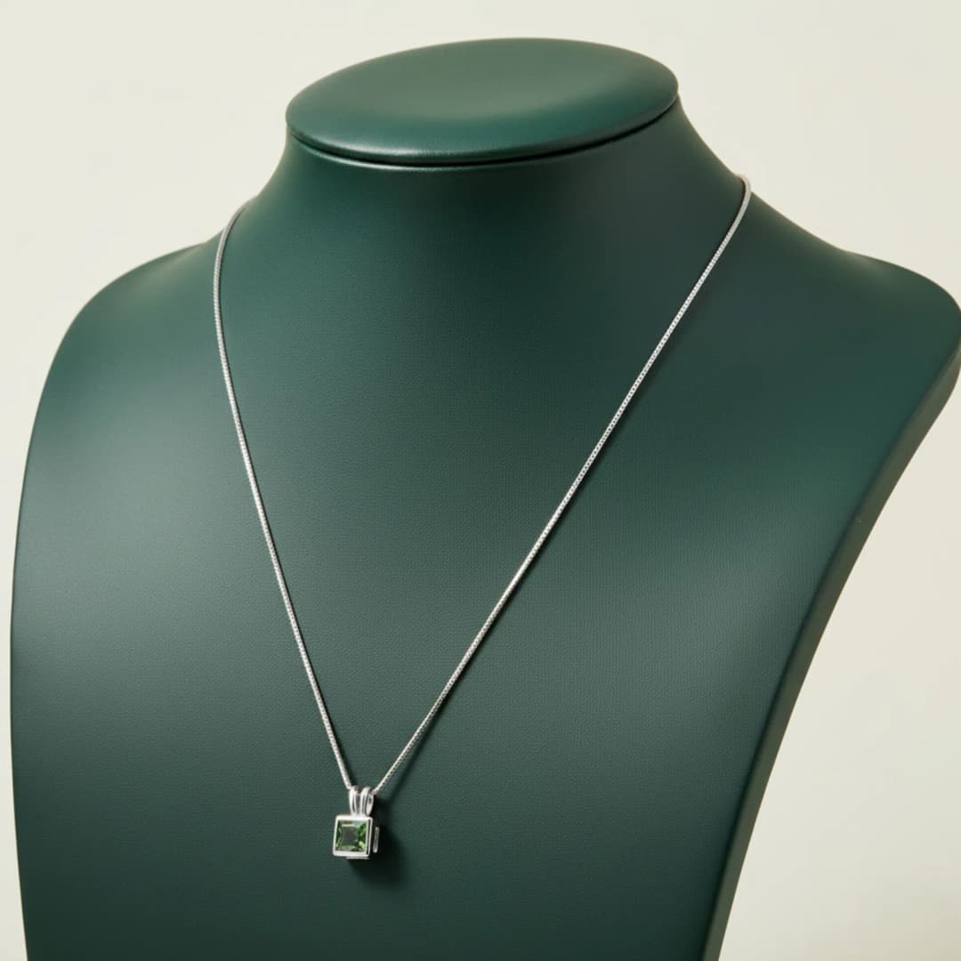 The Emerald Square Chain