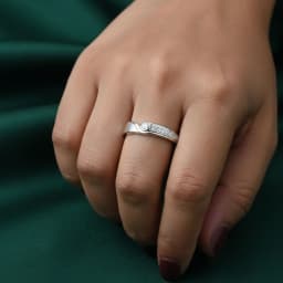 Delicate Solitaire Ring