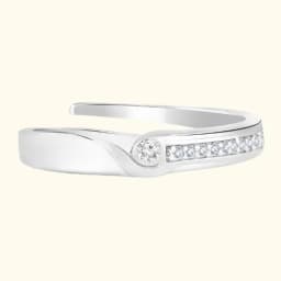 Delicate Solitaire Ring