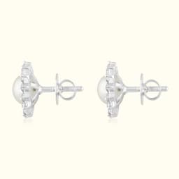 Classic Pearl Studs