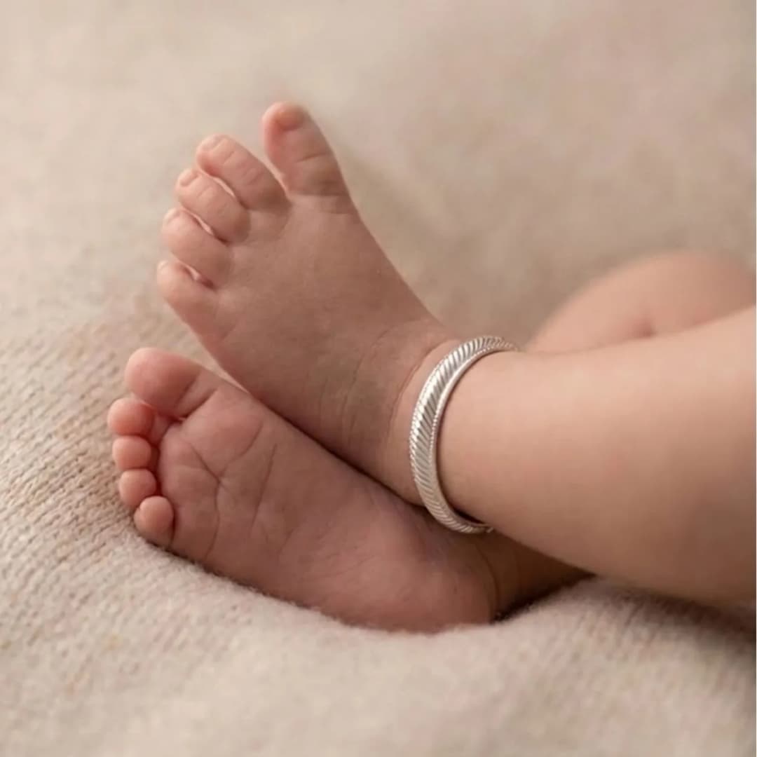 Unique Silver Baby Wale