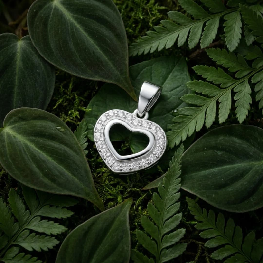 Classic Heart Border Silver Pendant
